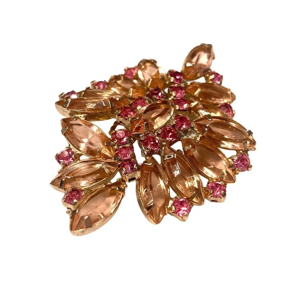 VINTAGE BROOCH SHADES OF PINK OPEN‎ BACK RHINESTONE JULIANA STYLE CZECH PIN